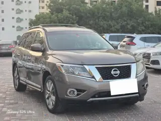 2013 Nissan Pathfinder in Sharjah used car