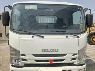 2022 Isuzu Trooper in Sharjah used car