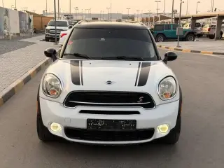 2015 Mini Countryman في Sharjah سيارة مستعملة