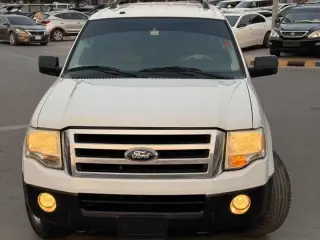 2013 Ford Expedition في Sharjah سيارة مستعملة