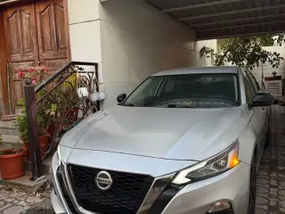 2019 Nissan Altima in Sharjah used car