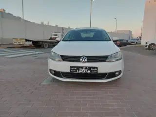 2012 Volkswagen Jetta in Sharjah used car