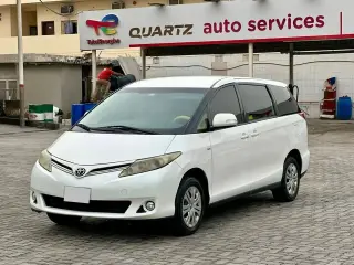 2014 Toyota Previa in Sharjah used car