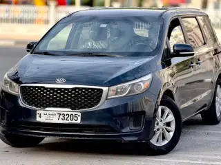 2016 Kia Sedona in Sharjah used car