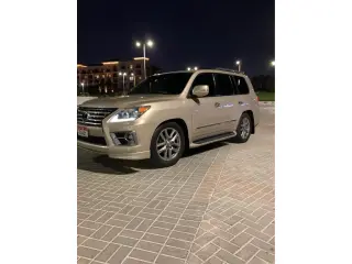 2014 Lexus LX 570 in Sharjah used car