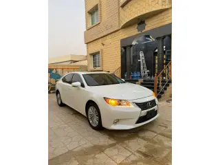 2013 Lexus ES in Sharjah used car
