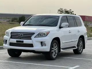 2013 Lexus LX 570 in Sharjah used car