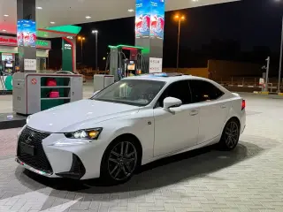 2017 Lexus IS in Sharjah used car