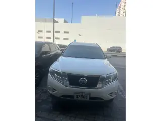 2016 Nissan Pathfinder in Sharjah used car