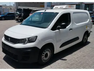2022 Peugeot Partner in Sharjah used car