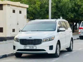 2016 Kia Sedona in Sharjah used car