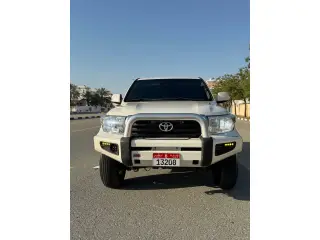 2014 Toyota Land Cruiser in Sharjah used car