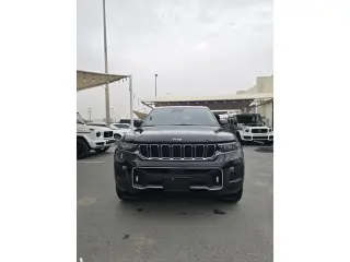 2023 Jeep Grand Cherokee in Sharjah used car