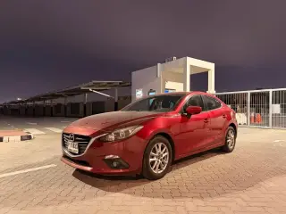 2015 Mazda 3 in Sharjah used car