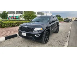 2017 Jeep Grand Cherokee in Sharjah used car