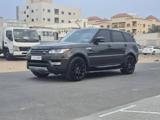 2015 Land Rover Range Rover Sport in Sharjah used car