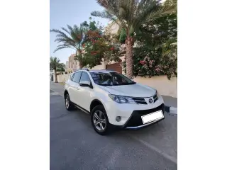 2015 Toyota Rav4 في Sharjah سيارة مستعملة