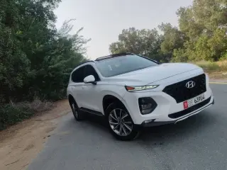 2019 Hyundai Santa Fe في Sharjah سيارة مستعملة