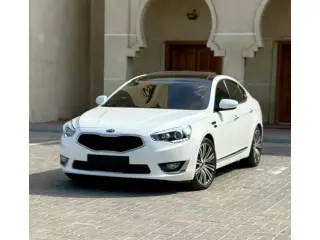 2013 Kia K7 في Sharjah سيارة مستعملة