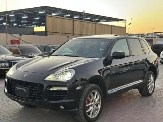 2009 Porsche Cayenne في Sharjah سيارة مستعملة