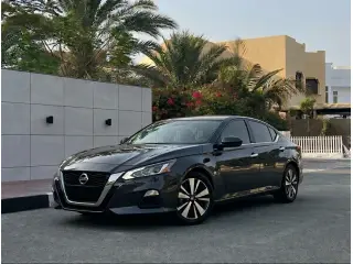 2021 Nissan Altima في Sharjah سيارة مستعملة
