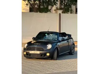 2012 Mini Convertible في Sharjah سيارة مستعملة