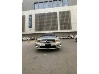 2014 Mercedes-Benz C-Class في Sharjah سيارة مستعملة
