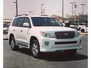 2010 Toyota Land Cruiser في Sharjah سيارة مستعملة