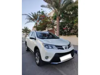 2015 Toyota Rav4 في Sharjah سيارة مستعملة