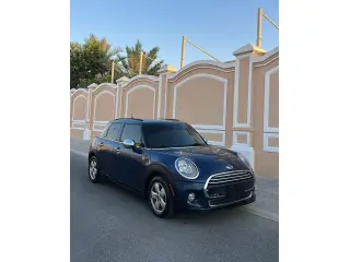 2016 Mini Cooper في Sharjah سيارة مستعملة