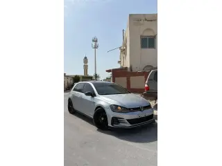 2015 Volkswagen Golf في Sharjah سيارة مستعملة