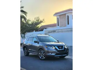 2020 Nissan Rogue في Sharjah سيارة مستعملة