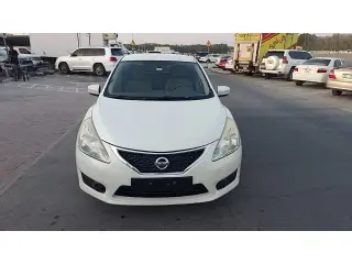 2014 Nissan Tiida في Sharjah سيارة مستعملة