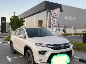 2025 Toyota Corolla Cross في Sharjah سيارة مستعملة