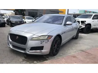 2017 Jaguar XF في Sharjah سيارة مستعملة