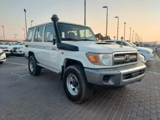 2019 Toyota Land Cruiser Pickup في Sharjah سيارة مستعملة